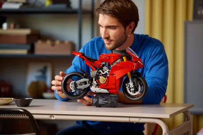 LEGO 42202 Technic Ducati Panigale V4 S Motorcycle