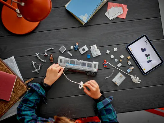 LEGO 76321 Marvel Spider-Man vs. Doc Ock Subway Train Scene