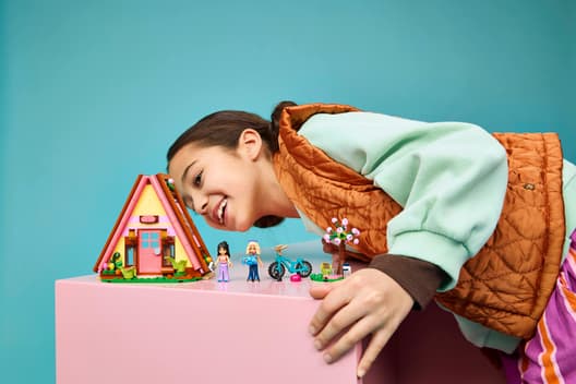 LEGO 42682 Friends Nature Glamping Cabin