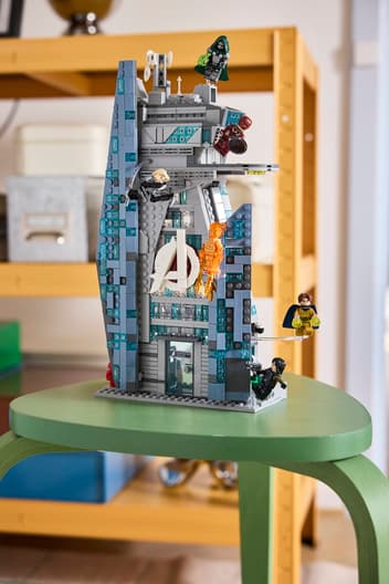 LEGO 76352 Marvel Avengers Doomsday New Avengors Tower